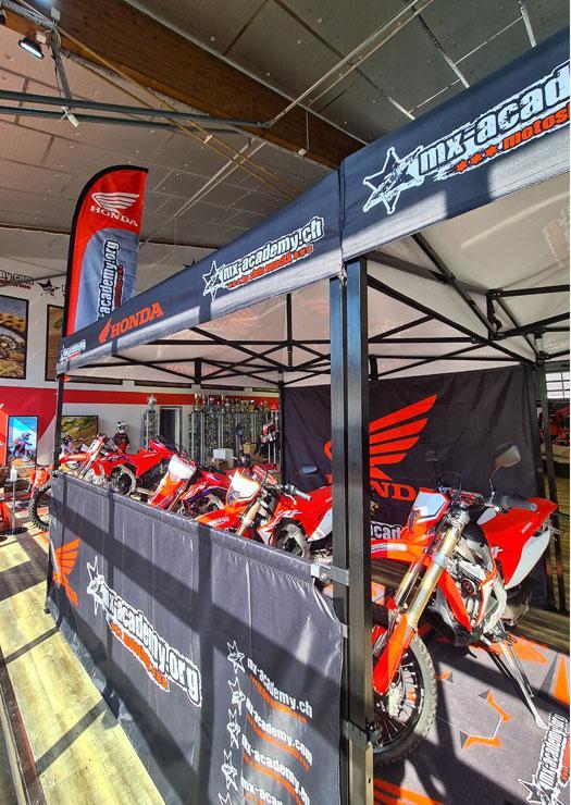 Motocross Zelt komplett mit Wänden und Fahne – Motocross und Enduro Shop Schweiz