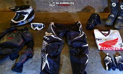 Enduro Ausrüstung gebraucht – MX-Academy Motoshop Schweiz