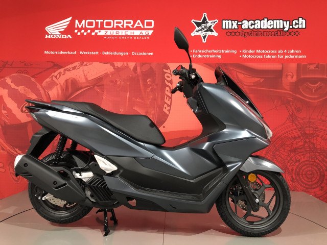 Honda PCX125 Scooter in Grau mit 9 kW