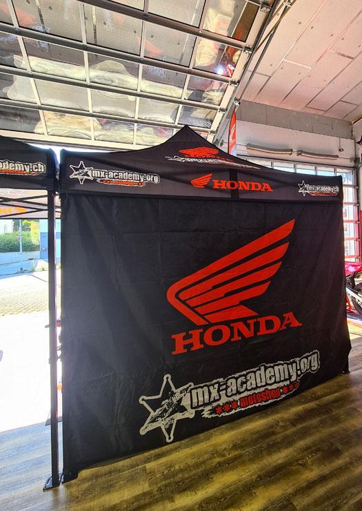 Motocross Zelt mit Rückwand – MX-Academy Motoshop Schweiz